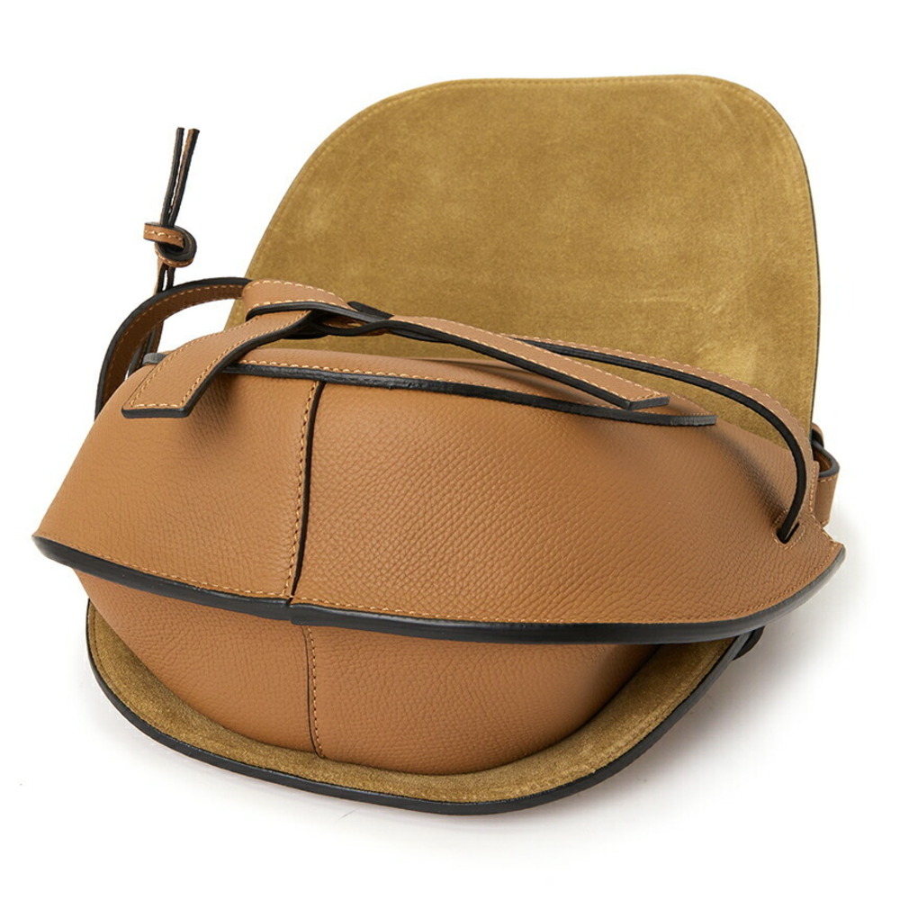 Loewe Gate Bag in tan calfskin leather Brown - Picture 5 of 10